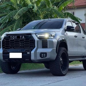 HILUX 2016-2019 İÇİN TUNDRA BODY KIT (FAR-STOP-SİS DAHİL)